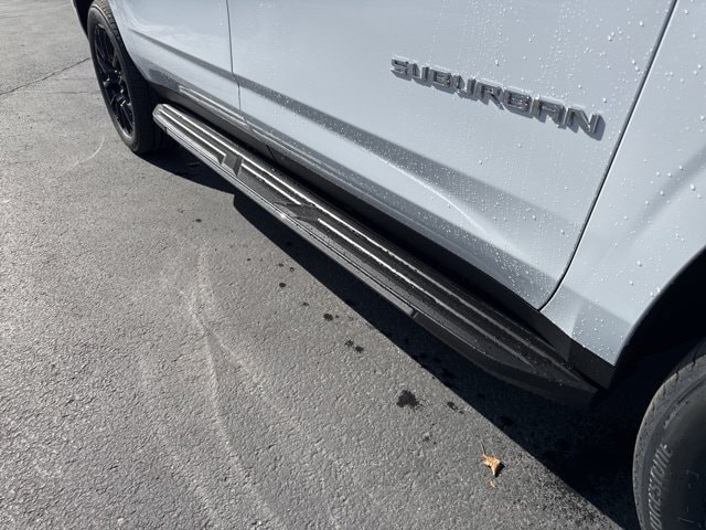 2026 Chevrolet Suburban Premier - Photo 10