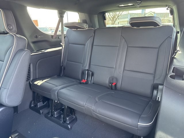 2026 Chevrolet Suburban Premier - Photo 17