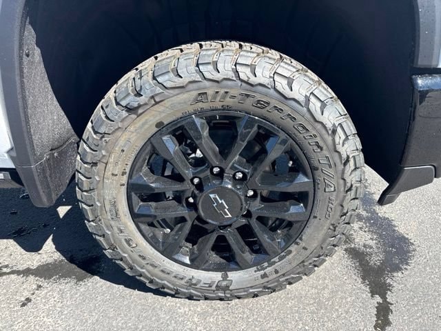 2026 Chevrolet Silverado 3500HD LTZ - Photo 10