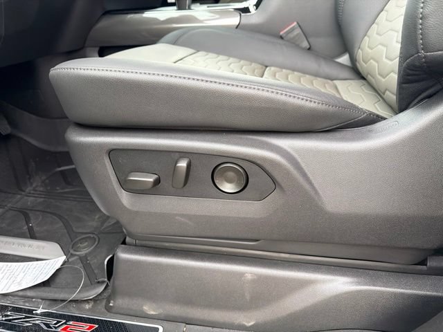 2026 Chevrolet Silverado 1500 ZR2 - Photo 16