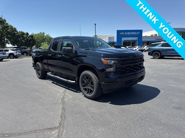 2026 Chevrolet Silverado Custom's photo