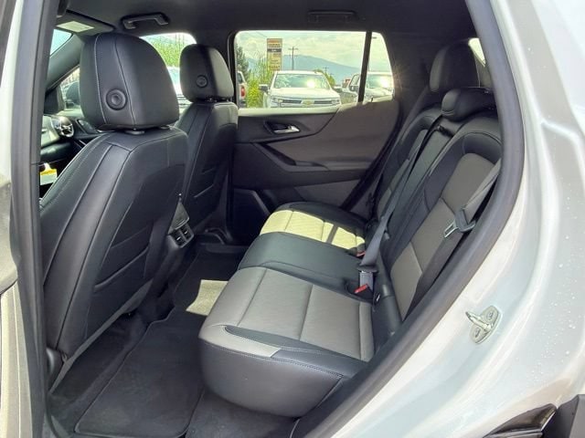 2027 Chevrolet Equinox LT - Photo 14