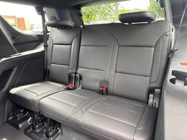 2026 Chevrolet Tahoe Z71 - Photo 18