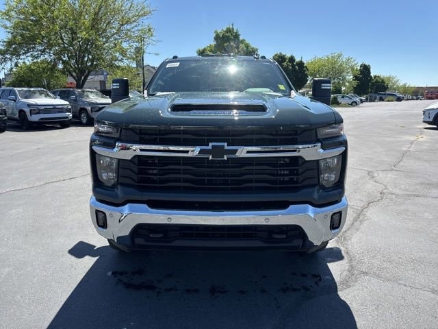 2026 Chevrolet Silverado 3500 HD LT - Photo 2