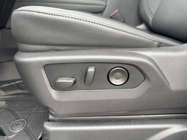 2026 Chevrolet Suburban Z71 - Photo 20