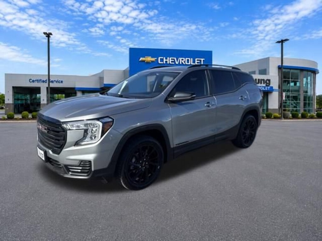 Used 2023 GMC Terrain SLE SUV