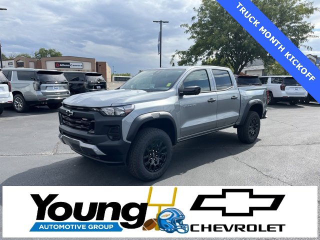 2026 Chevrolet Colorado Trail Boss photo 2