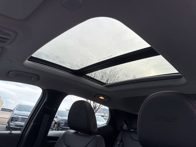 2027 Chevrolet Bolt RS - Photo 14