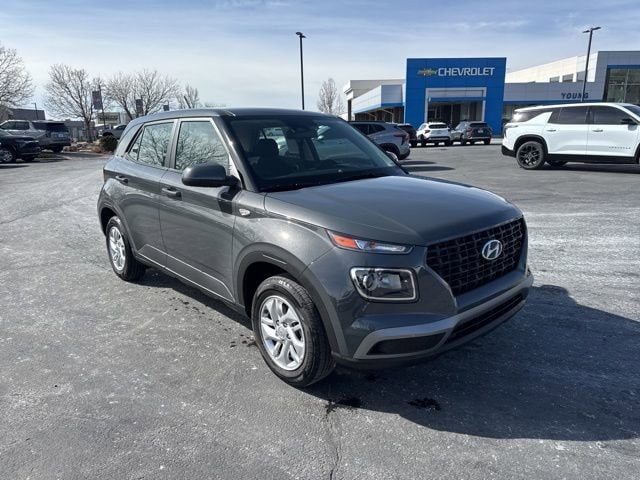 2025 Hyundai Venue SE