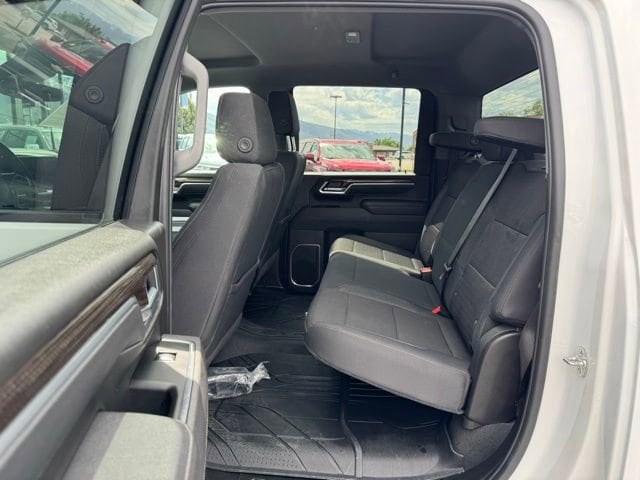 2025 Chevrolet Silverado 2500HD LT - Photo 11
