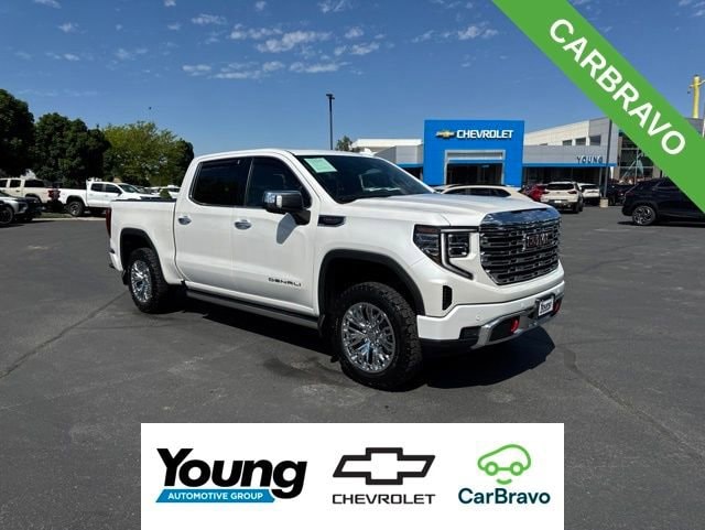 2023 GMC Sierra 4WD Crew Cab Short Box Denali's photo