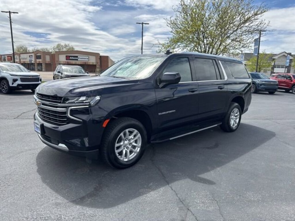 Used 2024 Chevrolet Suburban LT SUV