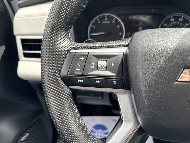 2025 Mitsubishi Outlander SE - Photo 19