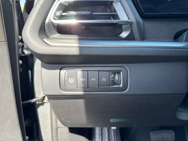 2027 Chevrolet Traverse LT - Photo 24