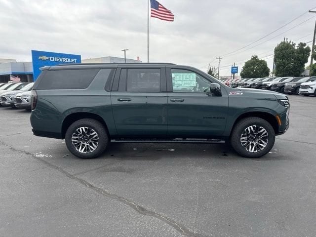 2026 Chevrolet Suburban Z71 - Photo 8