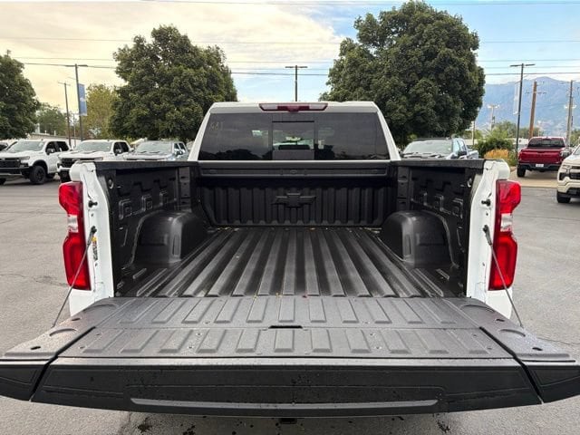 2026 Chevrolet Silverado 1500 ZR2 - Photo 13