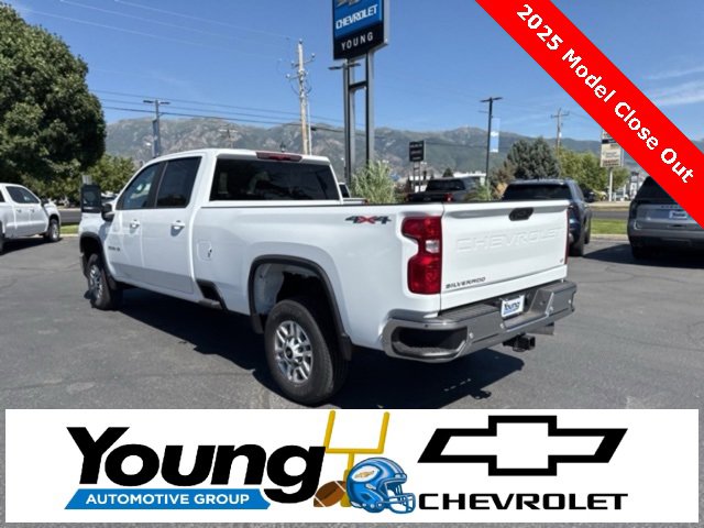 2025 Chevrolet Silverado 2500HD LT photo 4