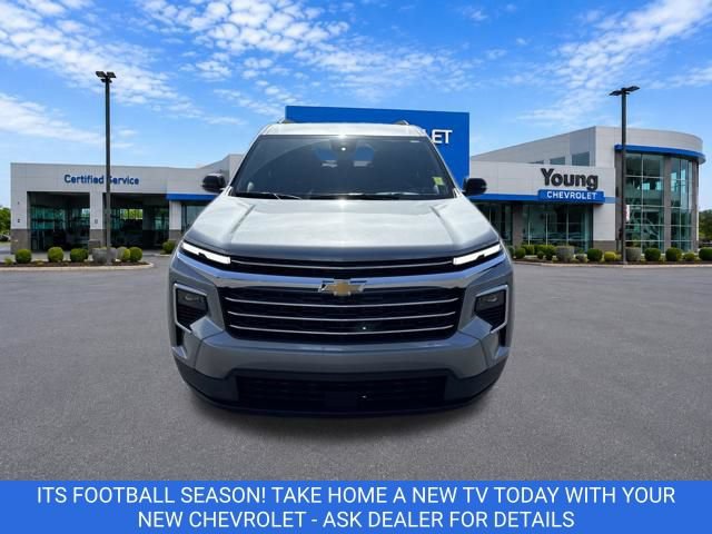 2027 Chevrolet Traverse LT - Photo 2