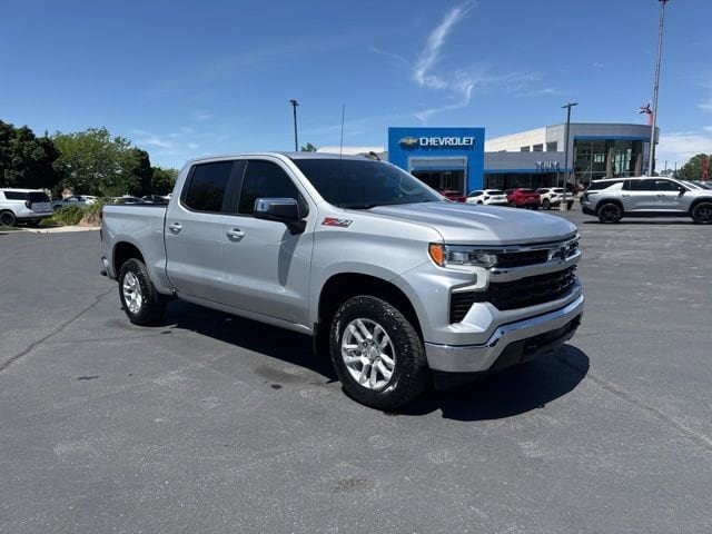 2022 Chevrolet Silverado 1500 LT 4X4 Crew Cab Short Box's photo