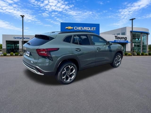 2026 Chevrolet Trax LT - Photo 8