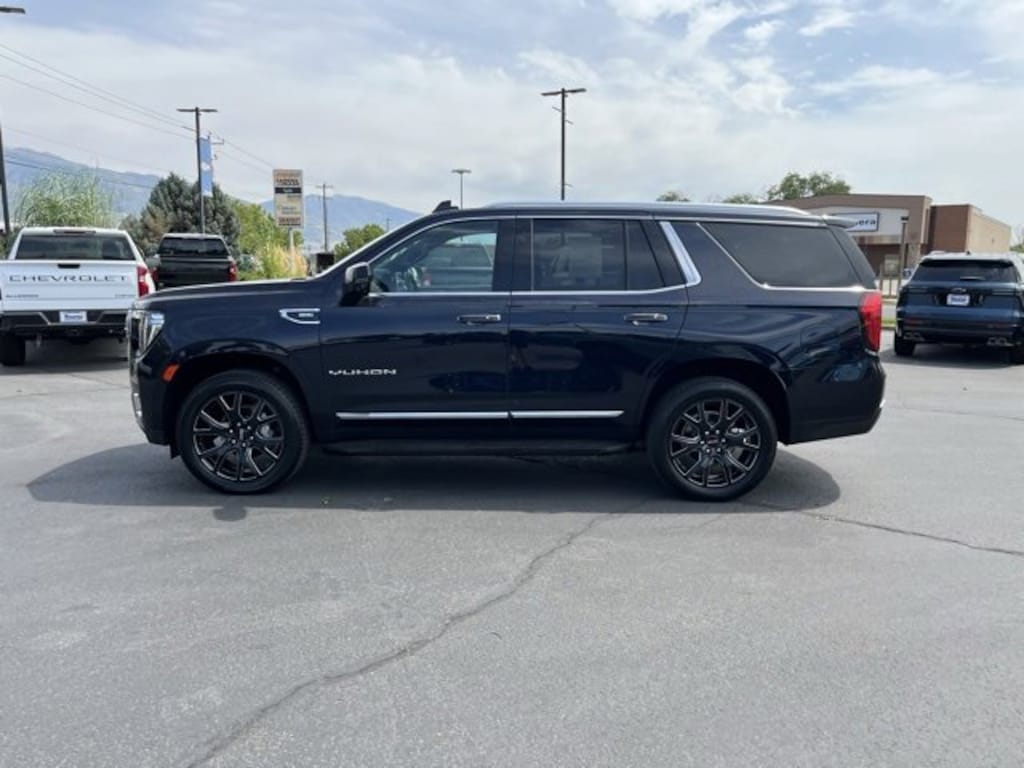 Used 2024 GMC Yukon SLT SUV