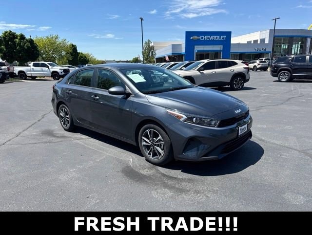 2024 Kia Forte LXS AT's photo