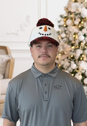 Staff member Andre Navarro from ID_873f123f3e0f