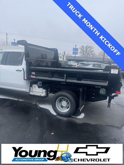 2025 Chevrolet Silverado 3500HD Work Truck photo 2