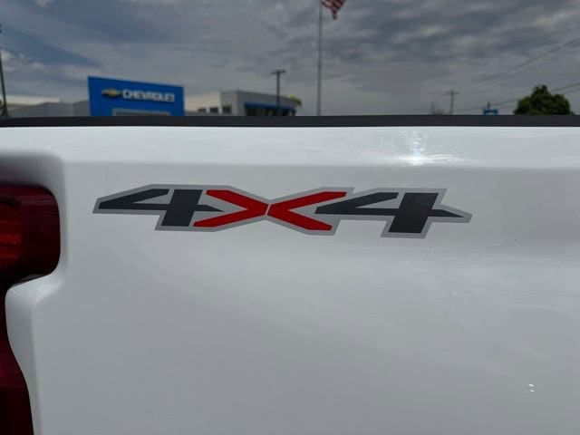 2025 Chevrolet Silverado 2500HD LT - Photo 9