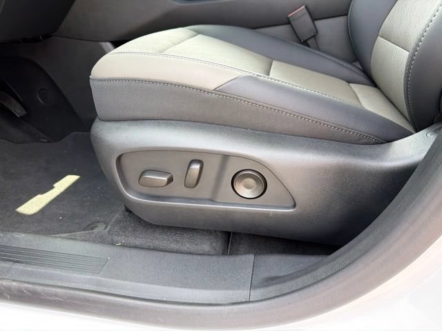 2027 Chevrolet Equinox LT - Photo 15
