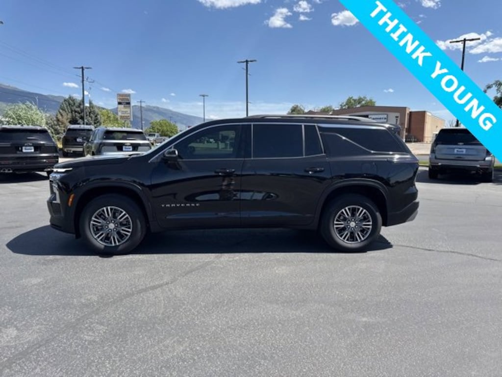 New 2025 Chevrolet Traverse LT SUV
