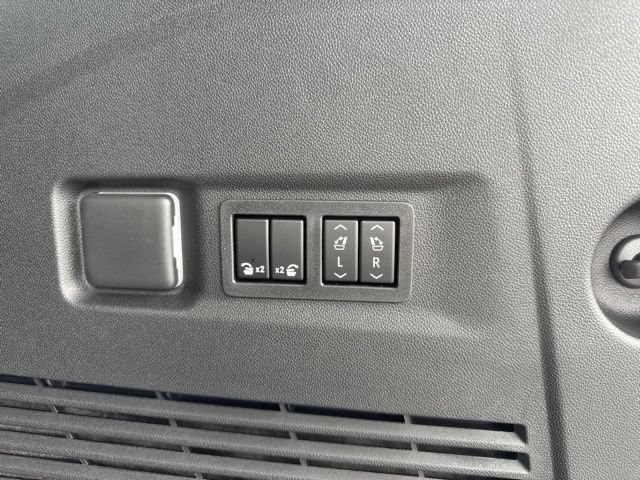 2026 Chevrolet Suburban Z71 - Photo 13