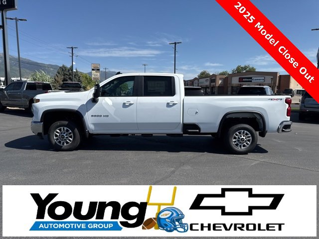 2025 Chevrolet Silverado 2500HD LT photo 4