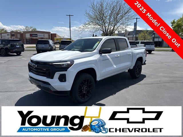 2025 Chevrolet Colorado Z71 photo 3