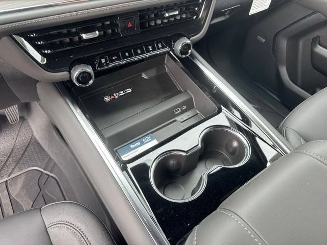 2026 Chevrolet Suburban Z71 - Photo 28