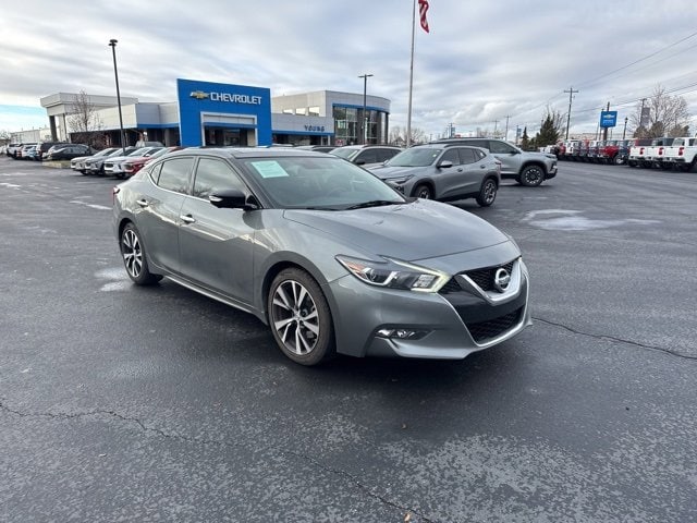 2017 Nissan Maxima Platinum's photo