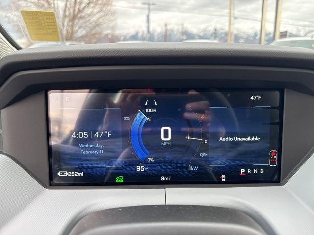 2027 Chevrolet Bolt RS - Photo 20