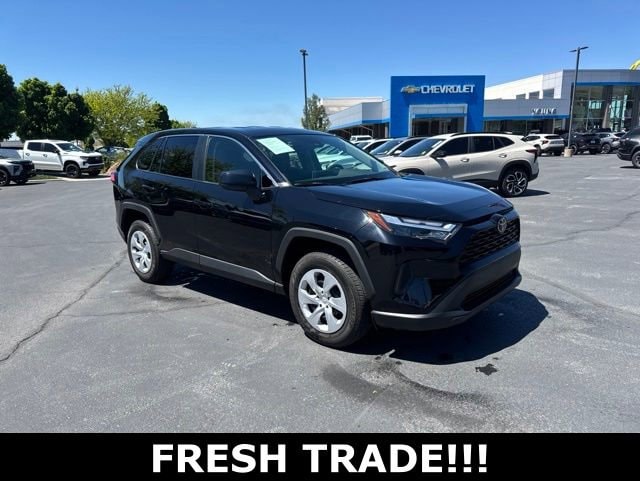 2025 Toyota RAV4 LE AWD's photo