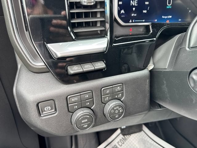 2026 Chevrolet Silverado 1500 High Country - Photo 14