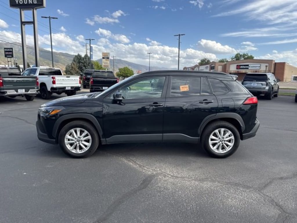 Used 2024 Toyota Corolla Cross LE