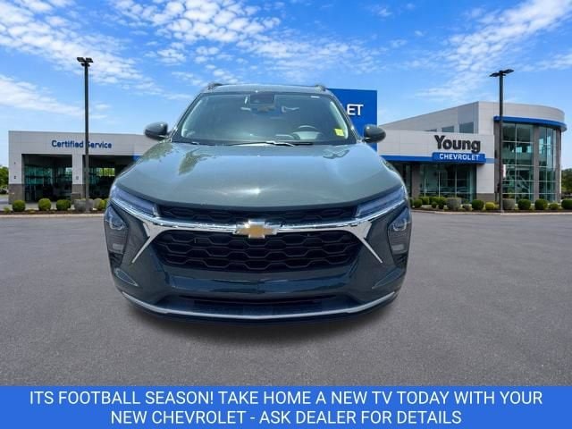 2026 Chevrolet Trax LT - Photo 2