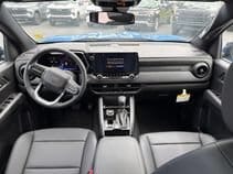 2026 Chevrolet Colorado Trail Boss - Photo 11