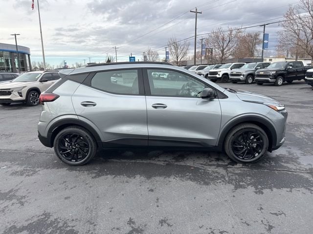 2027 Chevrolet Bolt RS - Photo 8