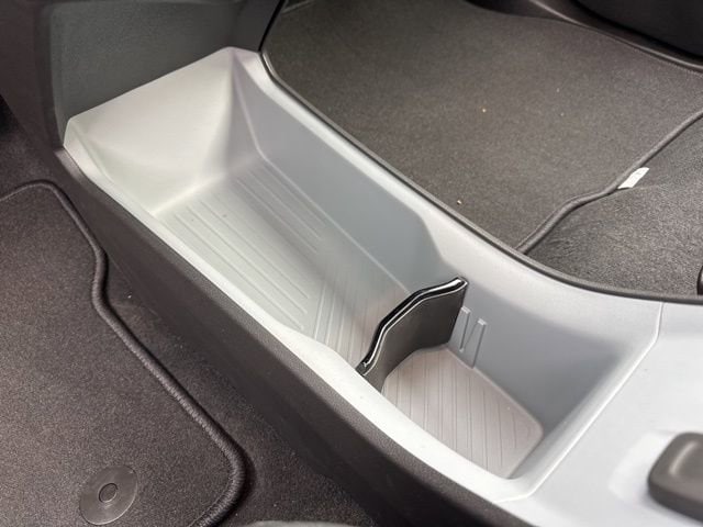 2027 Chevrolet Bolt RS - Photo 24
