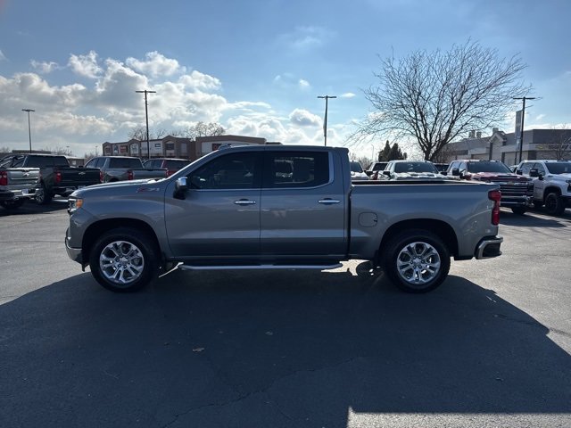 2023 Chevrolet Silverado 1500 LTZ photo 3