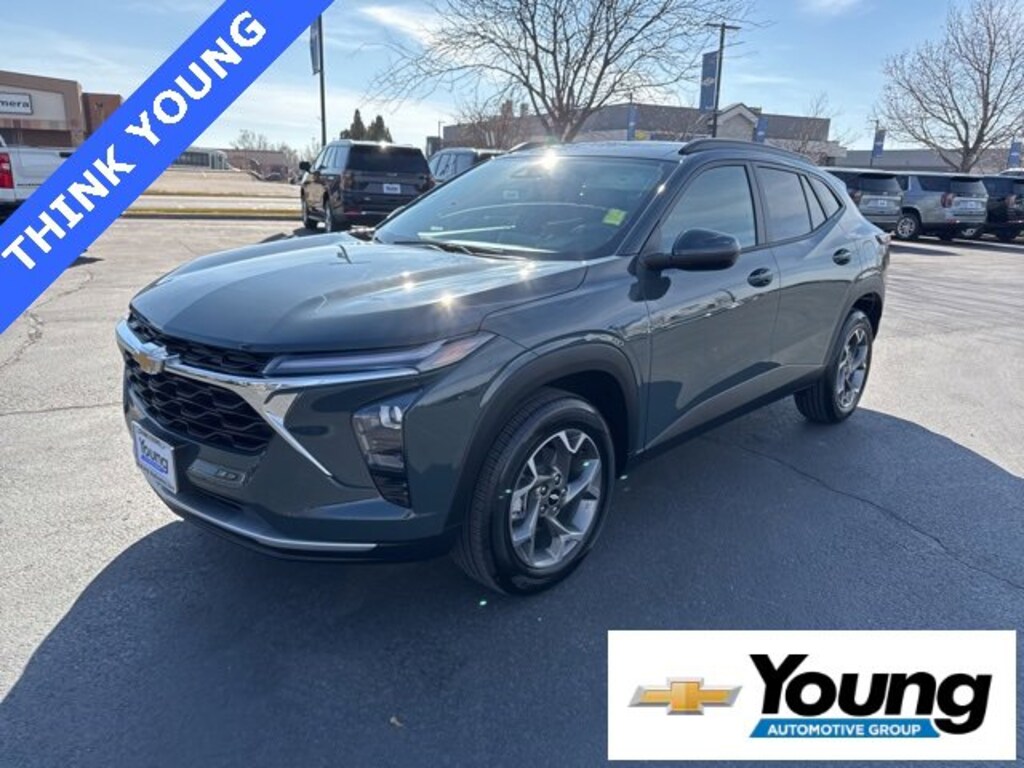 Used 2025 Chevrolet Trax LT SUV