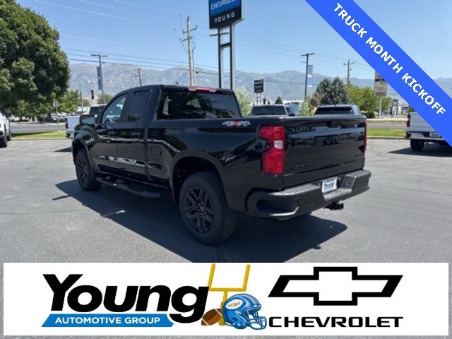 2026 Chevrolet Silverado 1500 Custom photo 2