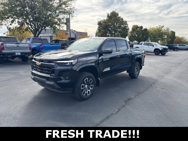 2023 Chevrolet Colorado LT photo 2
