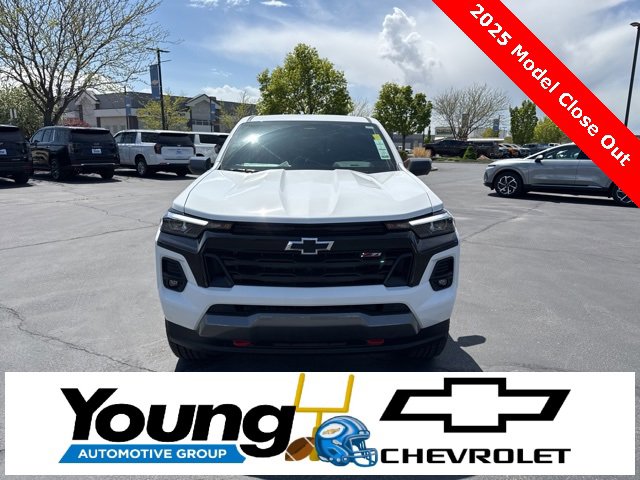 2025 Chevrolet Colorado Z71 photo 2