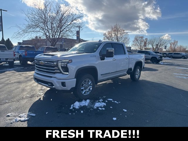 2024 Chevrolet Silverado 3500HD High Country photo 2